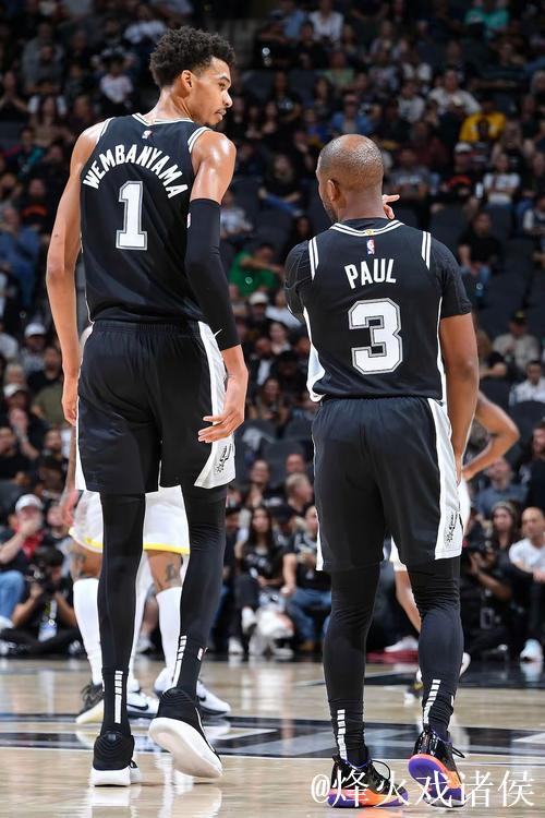 文班亚马33+10乔治30分 马刺力克爵士豪取3连胜